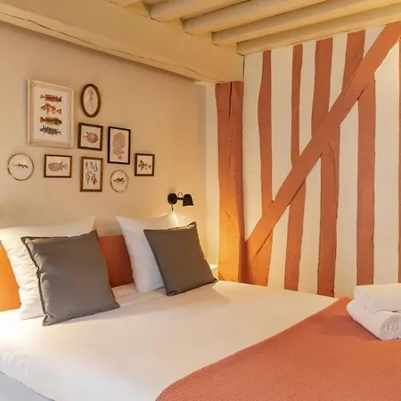 Couleur Corail Peaceful Gem & Shared Yard Lägenhet *