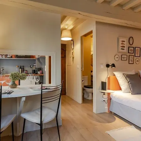 Couleur Corail Peaceful Gem & Shared Yard