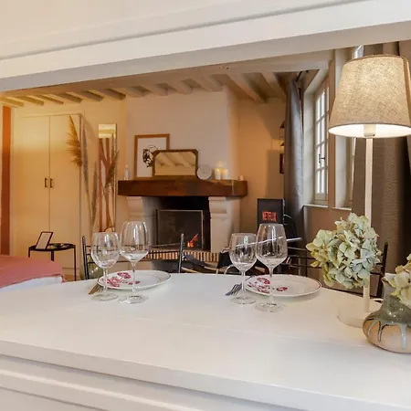 Couleur Corail Peaceful Gem & Shared Yard * Honfleur